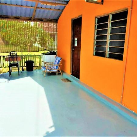 Roomstay Shahid Hou'Ze Kangar Buitenkant foto