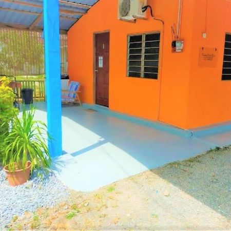 Roomstay Shahid Hou'Ze Kangar Buitenkant foto
